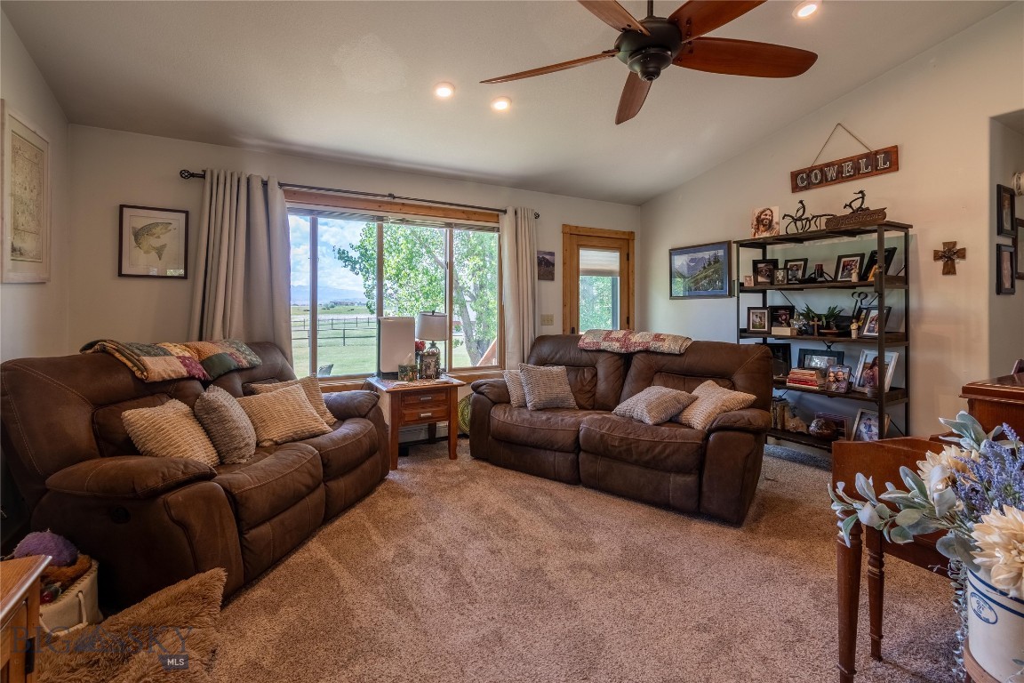 7 W Teal Property Photo 30