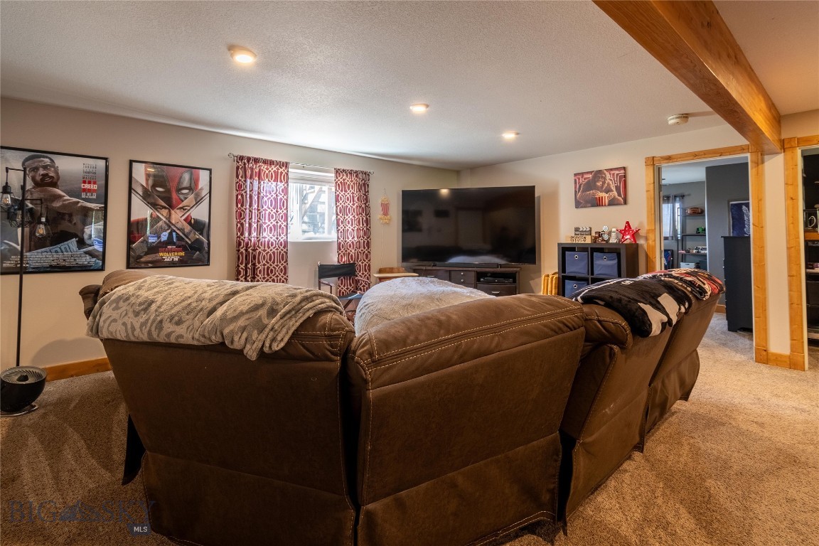 7 W Teal Property Photo 33