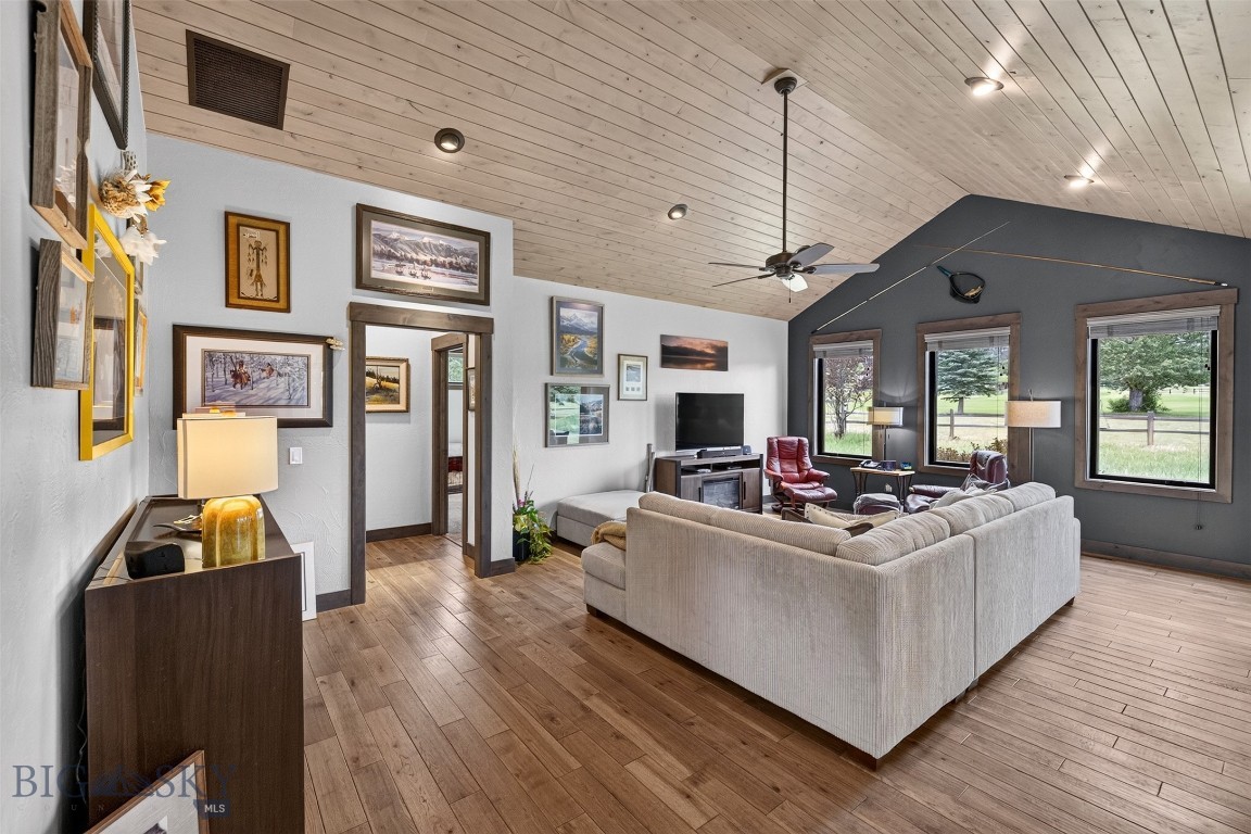 6 Sphinx Mountain Court Property Photo 8