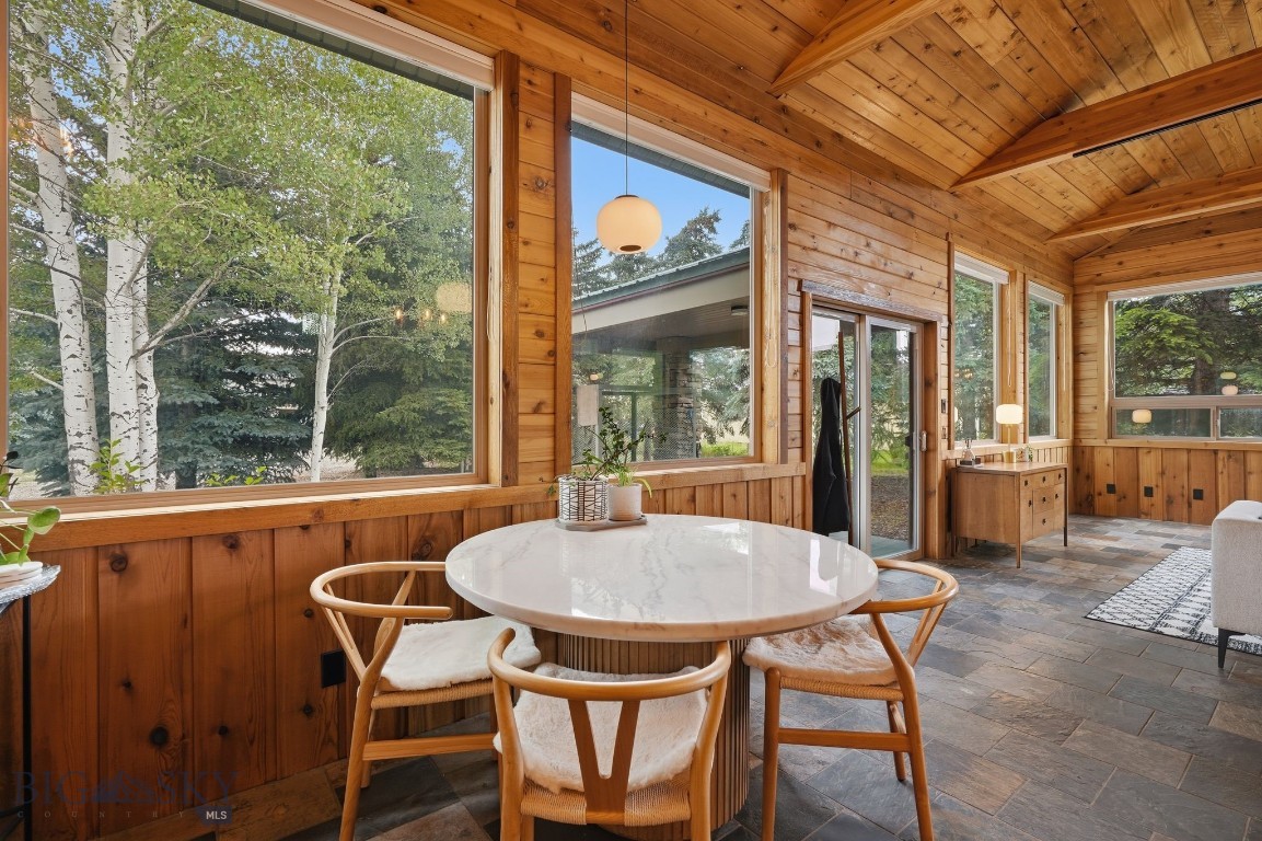 217 Lower Rainbow Road Property Photo 16