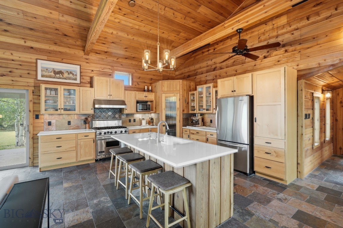 217 Lower Rainbow Road Property Photo 17
