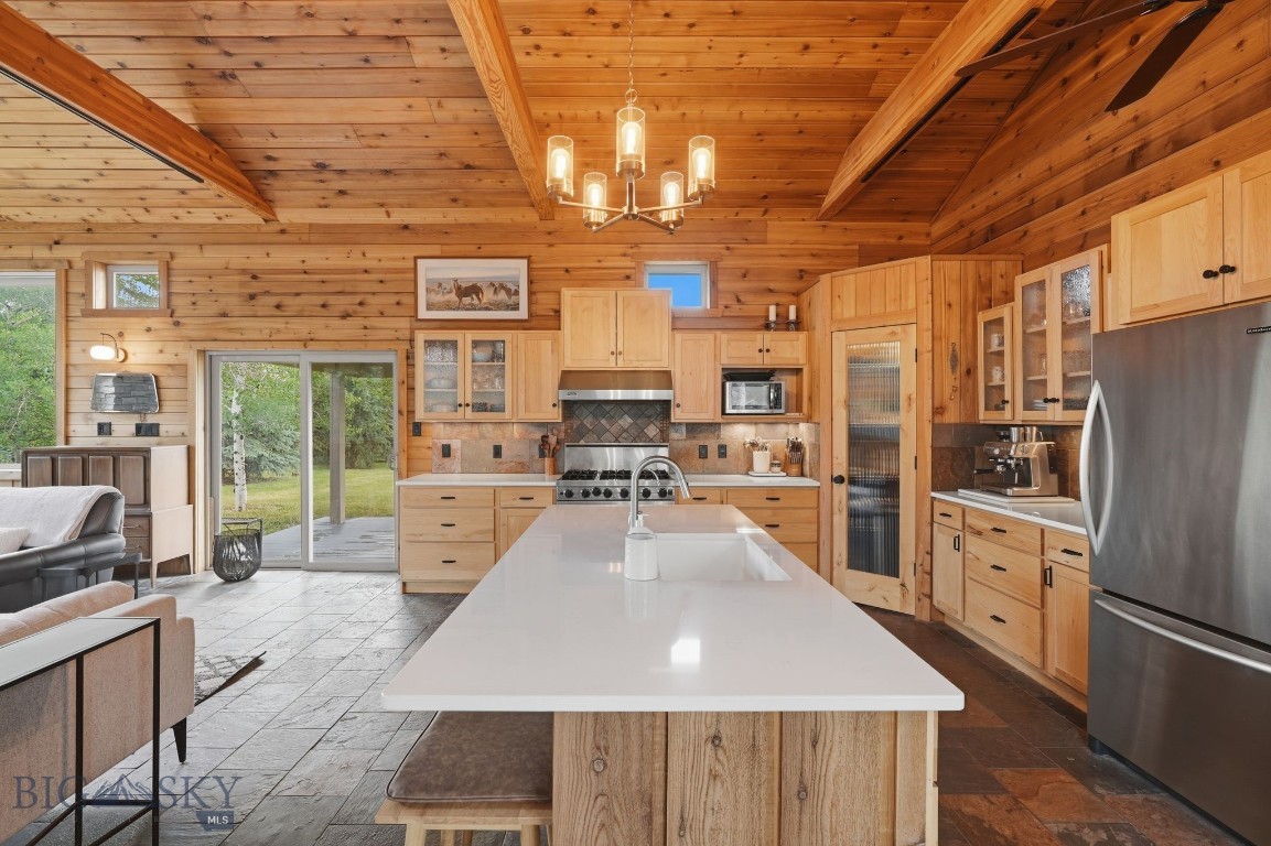 217 Lower Rainbow Road Property Photo 20