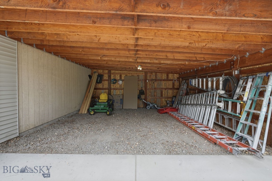 217 Lower Rainbow Road Property Photo 79