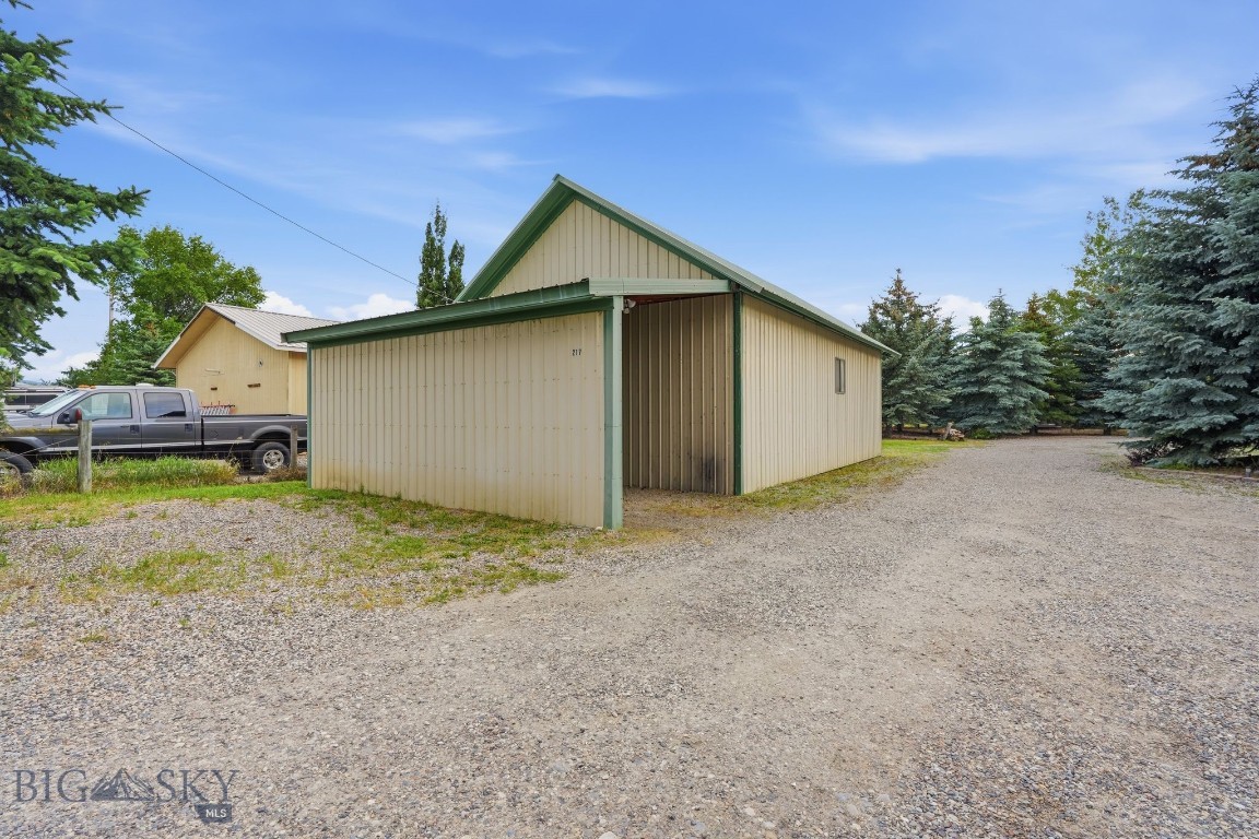 217 Lower Rainbow Road Property Photo 84