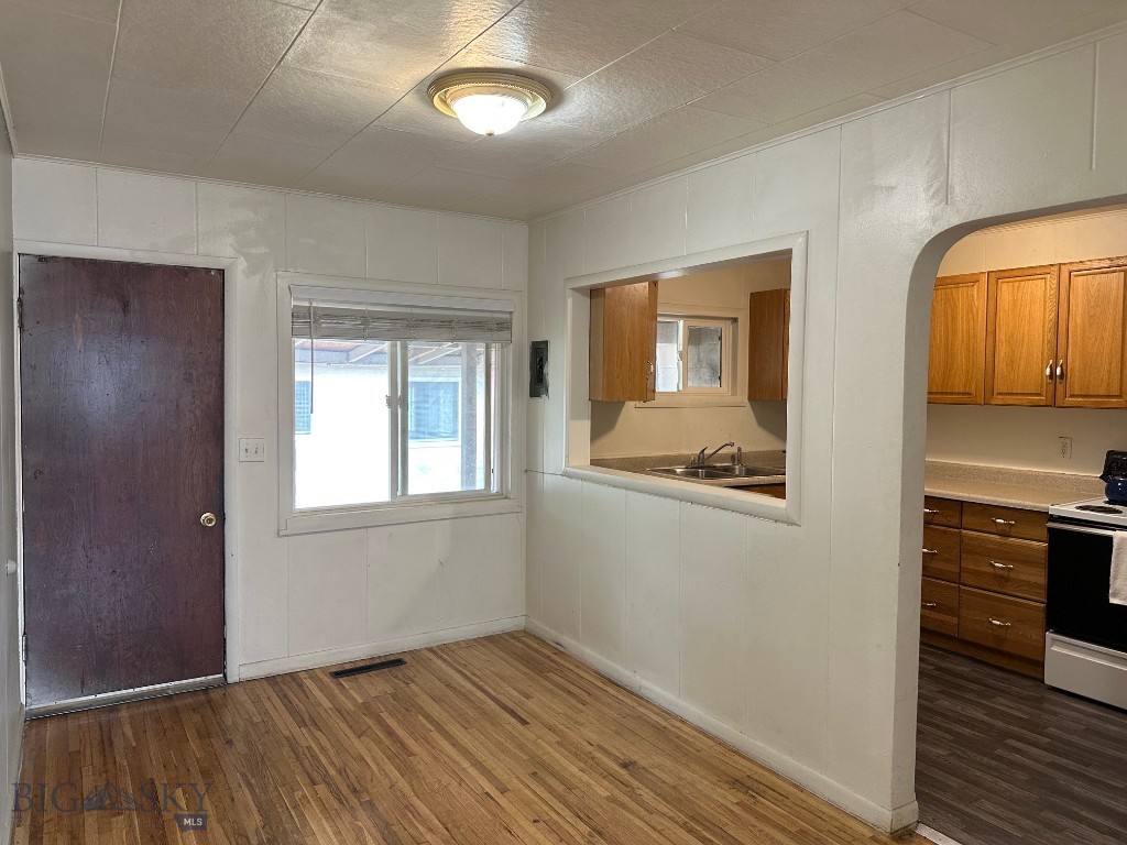 2405 Ottawa Street Property Photo 7