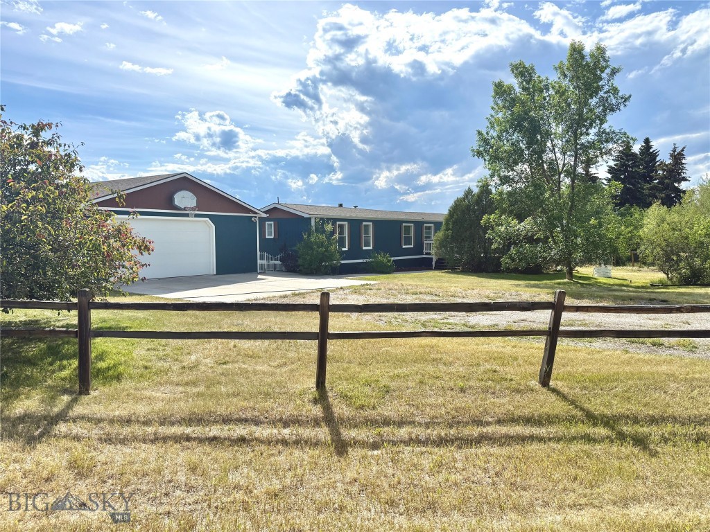 511 Table Mountain Road Property Photo 1