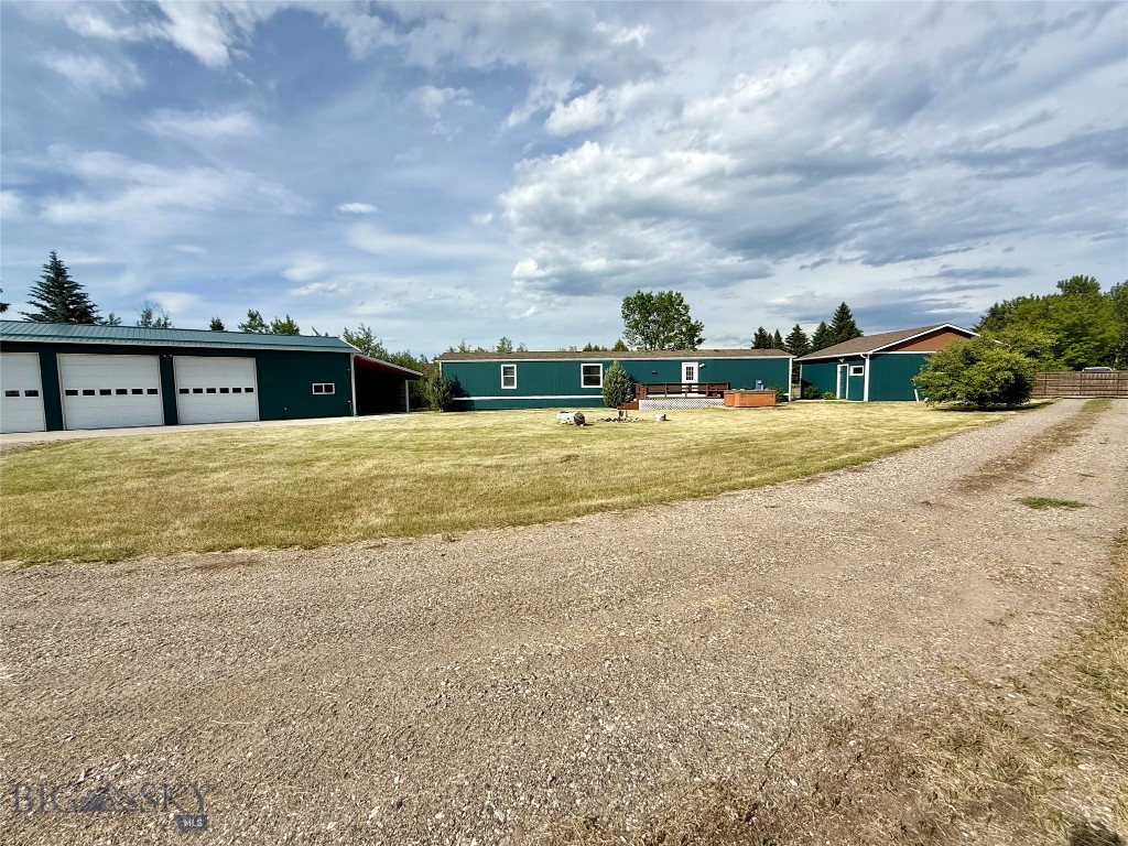 511 Table Mountain Road Property Photo 2