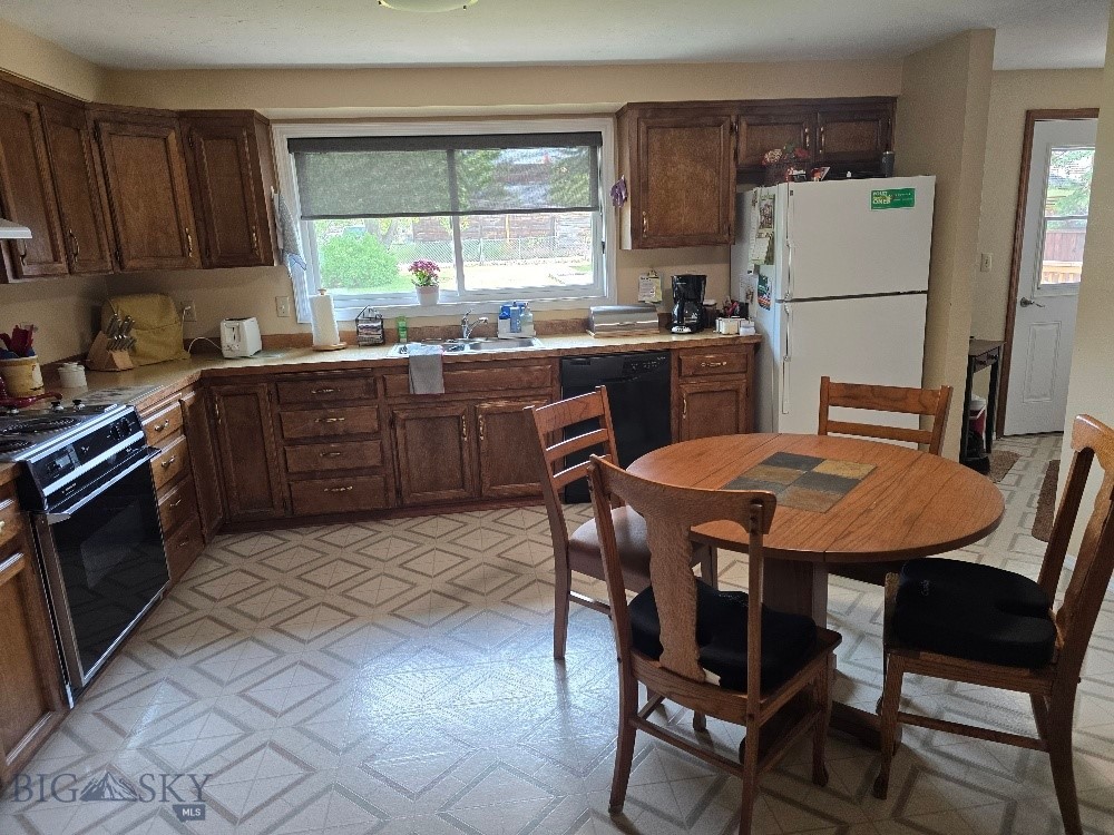 107 Jefferson Property Photo 2