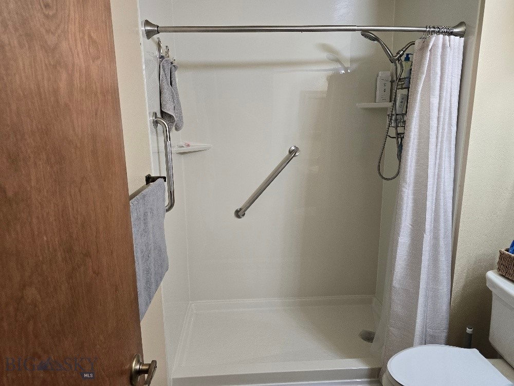 107 Jefferson Property Photo 10