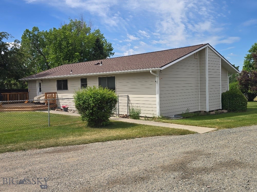 107 Jefferson Property Photo 19