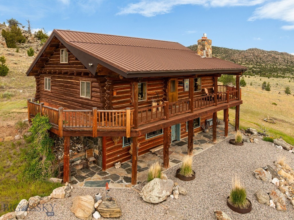 42 E L & M Ranch Property Photo 1