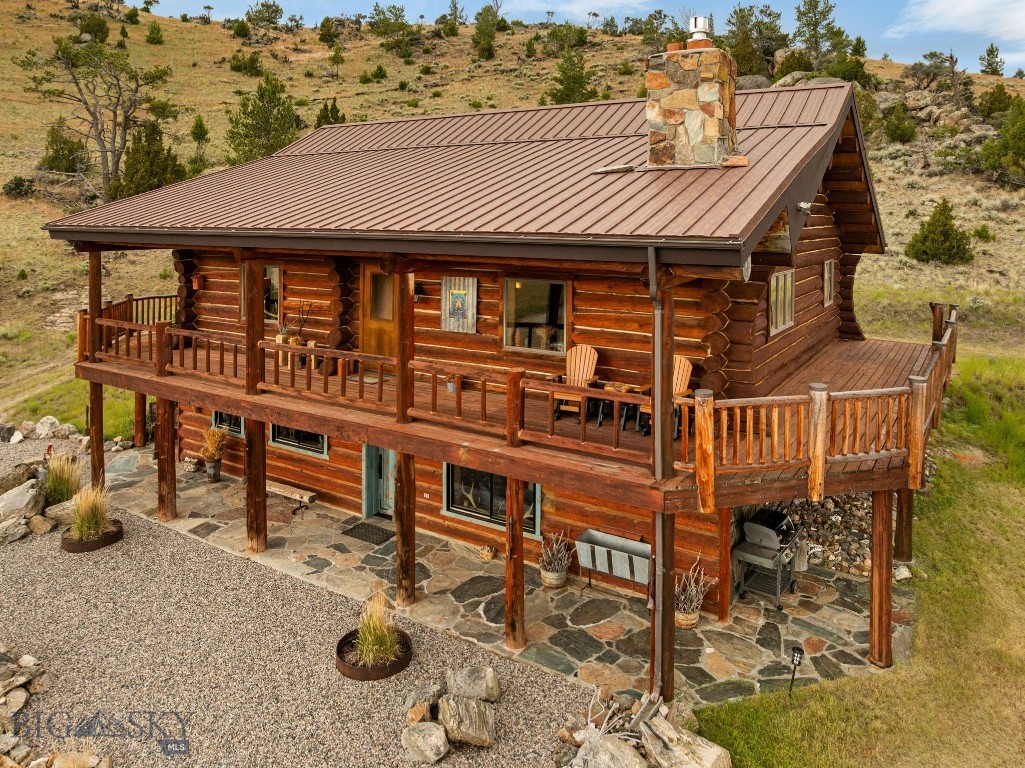 42 E L & M Ranch Property Photo 2
