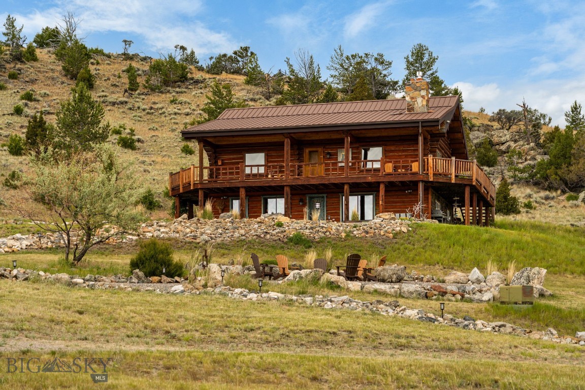 42 E L & M Ranch Property Photo 5
