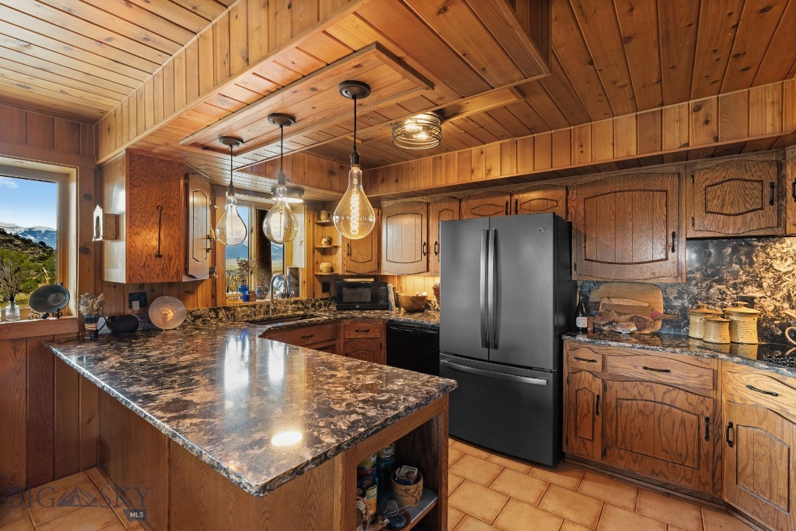 42 E L & M Ranch Property Photo 20