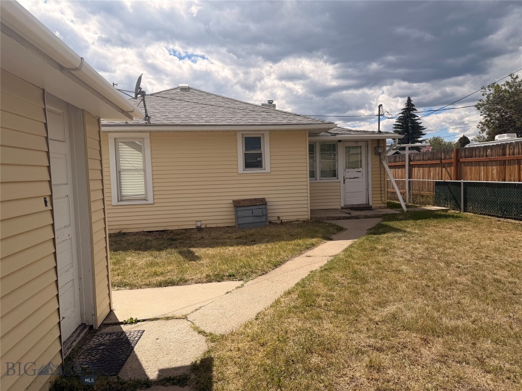 1818 Stuart Property Photo 3