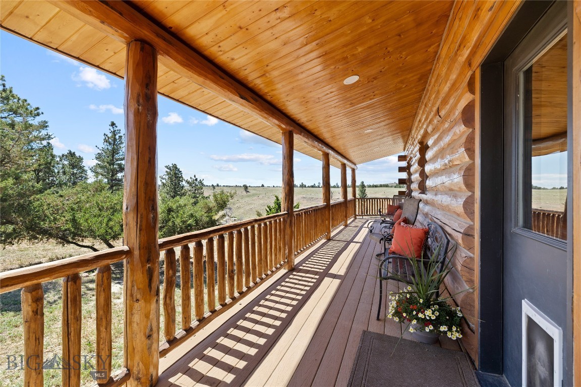 160 Falling Star Tr. Property Photo 6
