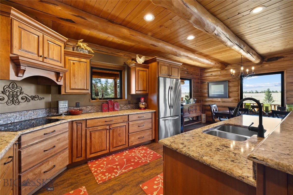 160 Falling Star Tr. Property Photo 10
