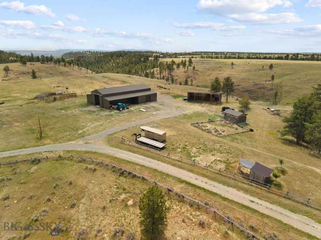 160 Falling Star Tr. Property Photo 42