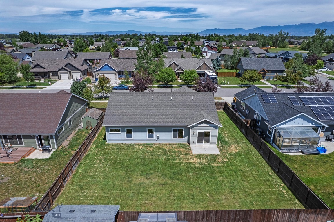 30 Ridge Line Lane Property Photo 6