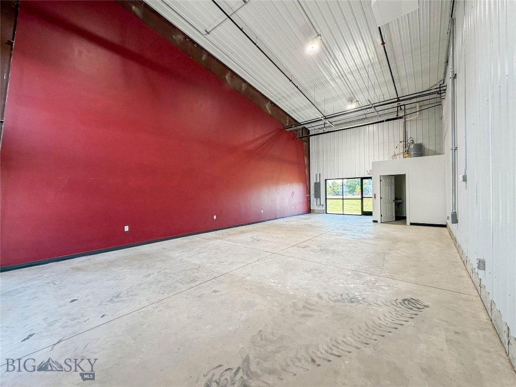 1828 Amsterdam Road 207 Property Photo 3