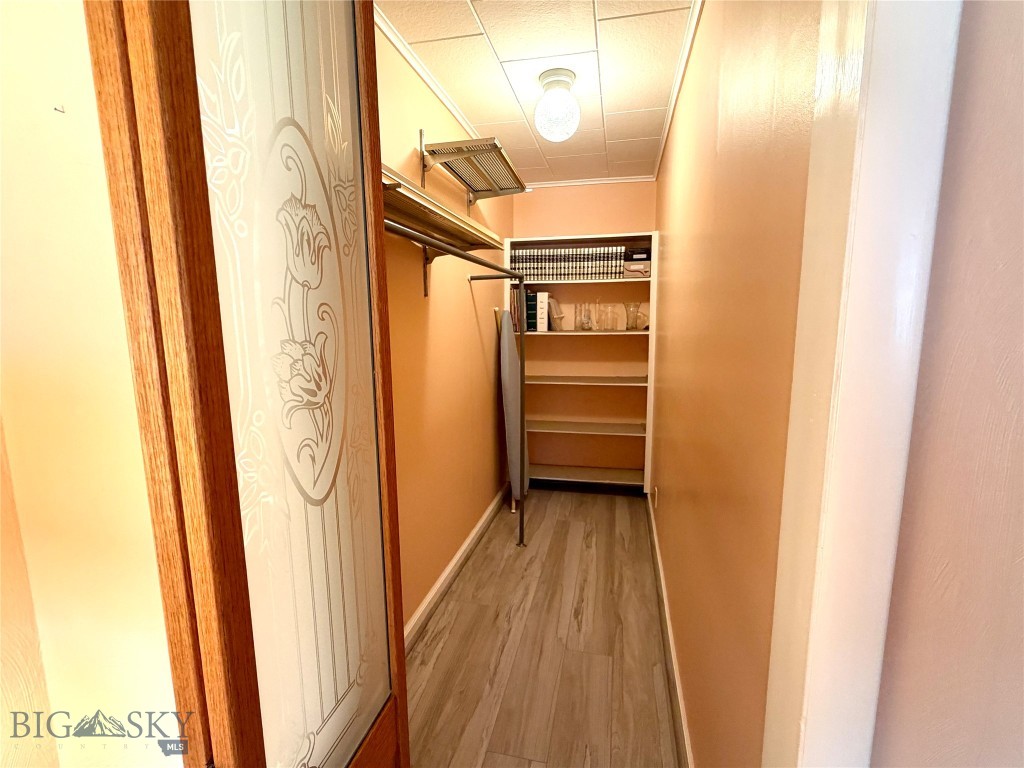 605 E Park Avenue Property Photo 15