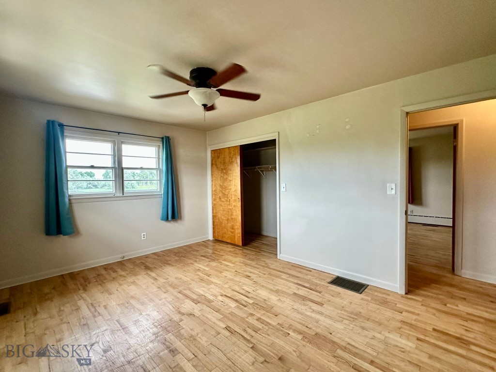 417 River Avenue E Property Photo 19