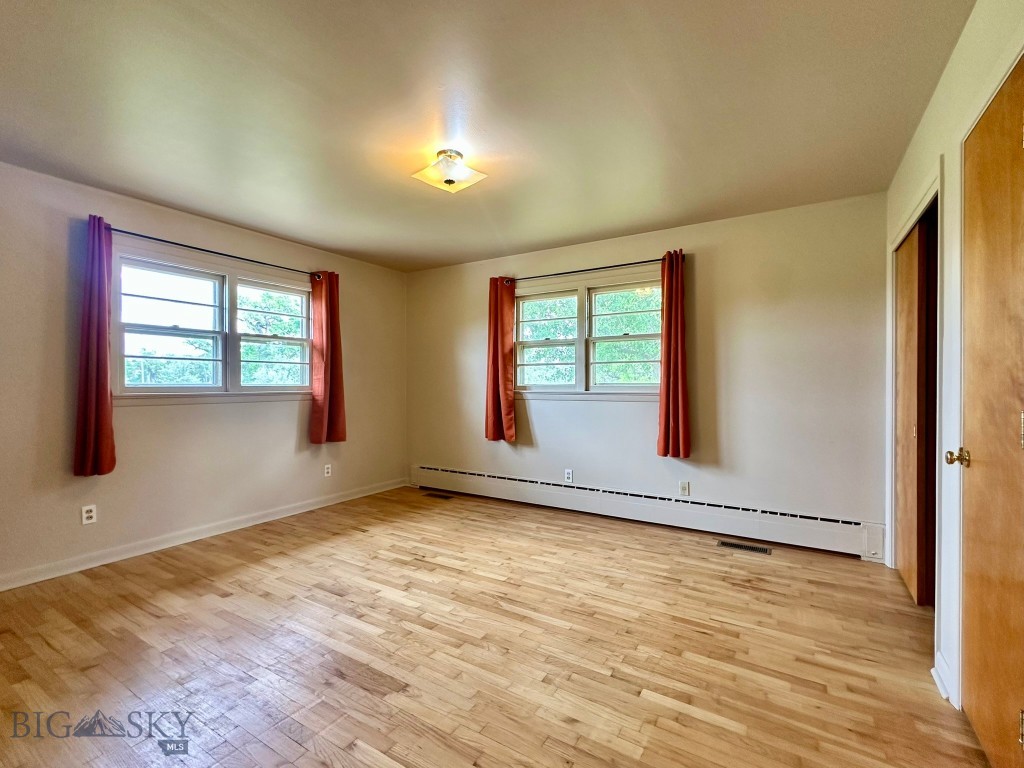417 River Avenue E Property Photo 20