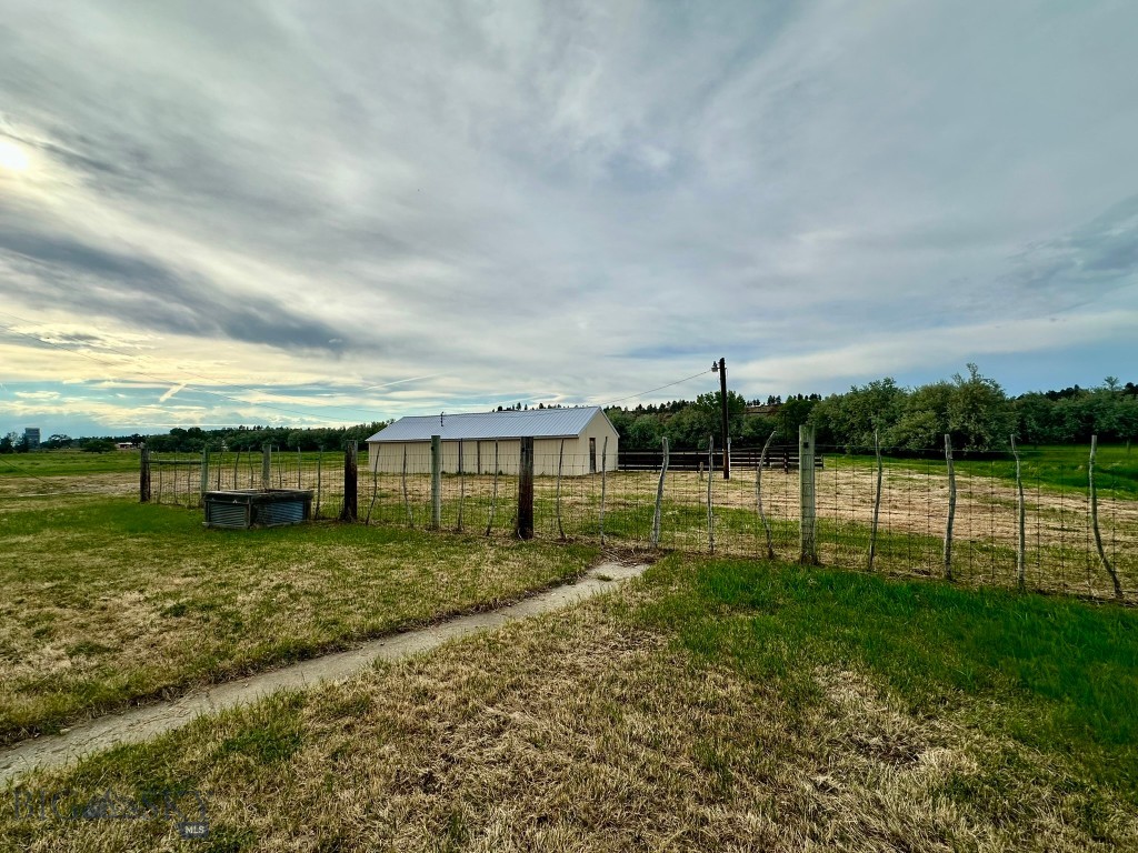 417 River Avenue E Property Photo 25