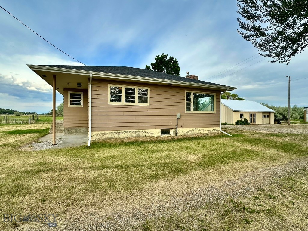 417 River Avenue E Property Photo 32