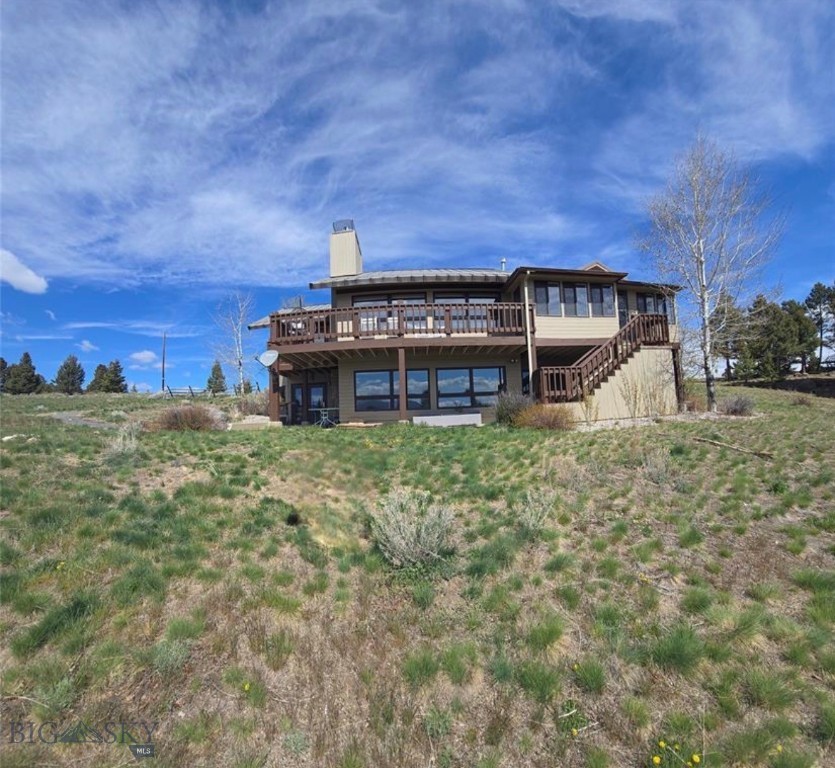 884 Wapiti Mountain Property Photo 1