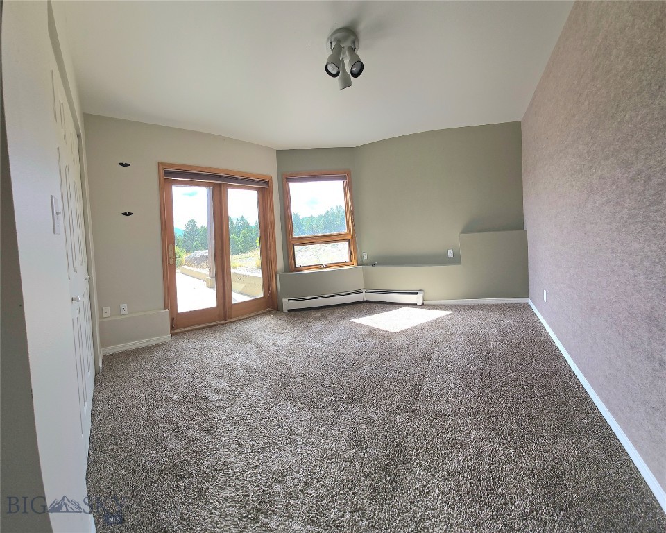 884 Wapiti Mountain Property Photo 22