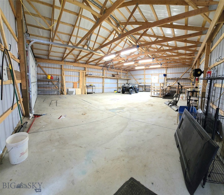 884 Wapiti Mountain Property Photo 32