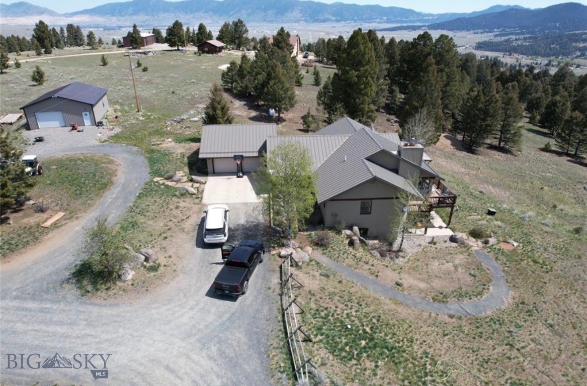 884 Wapiti Mountain Property Photo 34