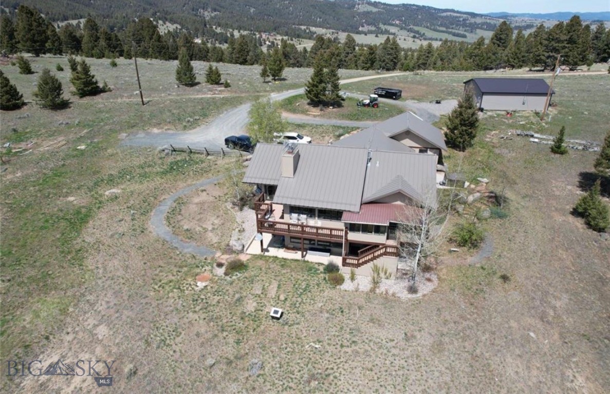 884 Wapiti Mountain Property Photo 35