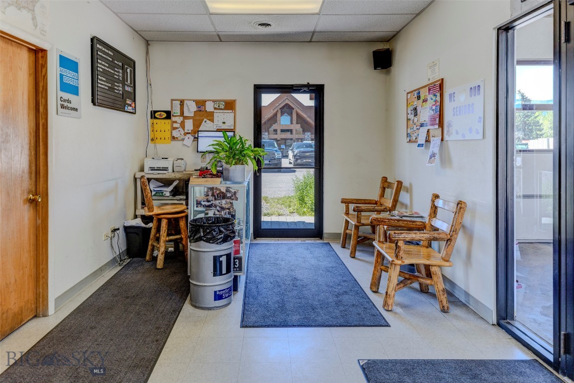 1100 W Park Street Property Photo 18