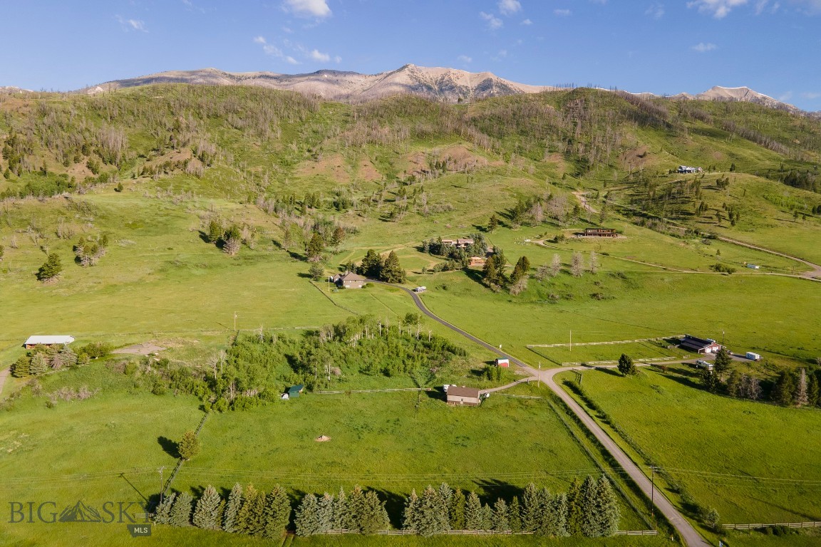 10421 Bridger Canyon Road Property Photo 37