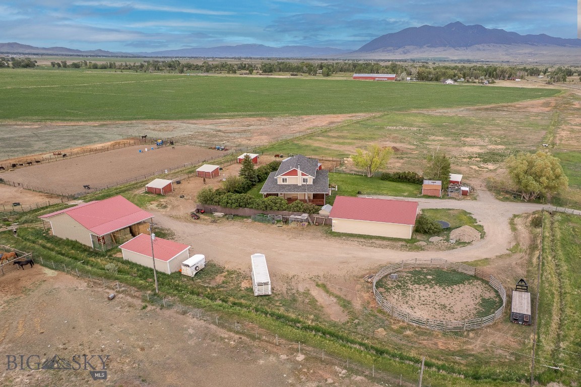 868 Middle Road Property Photo 47