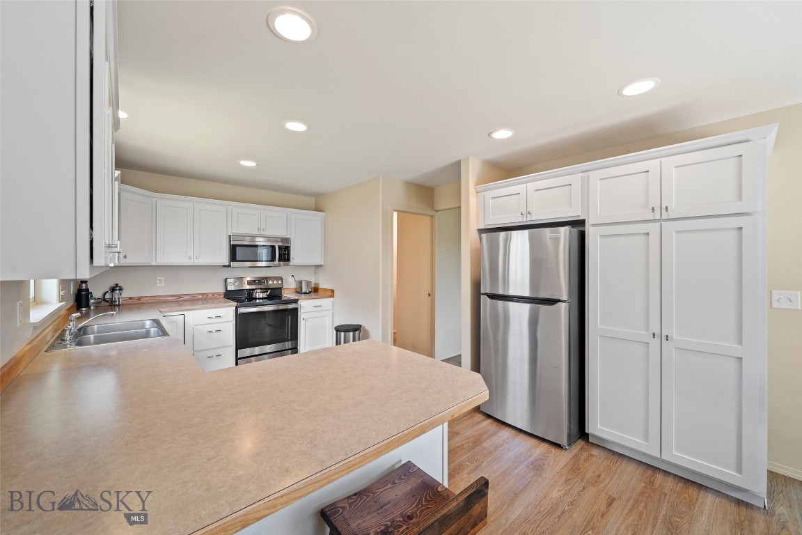 326 E River Rock Road Property Photo 11
