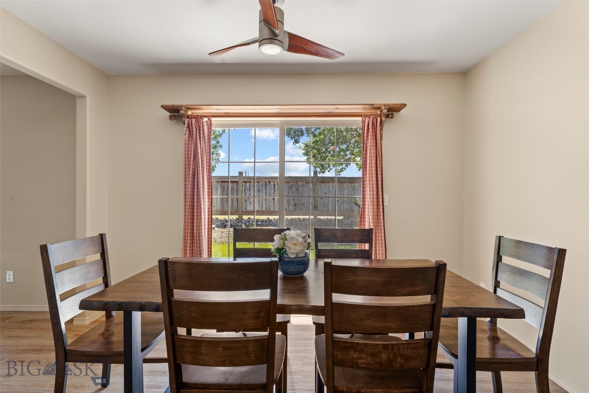 326 E River Rock Road Property Photo 17