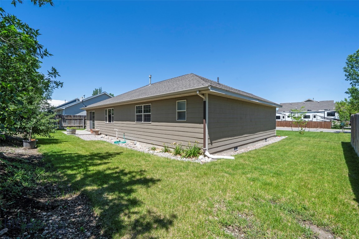326 E River Rock Road Property Photo 40