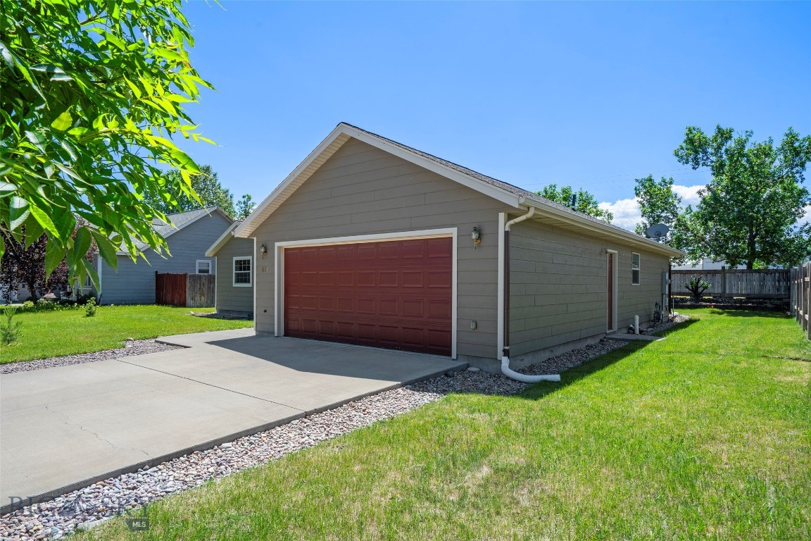 326 E River Rock Road Property Photo 46
