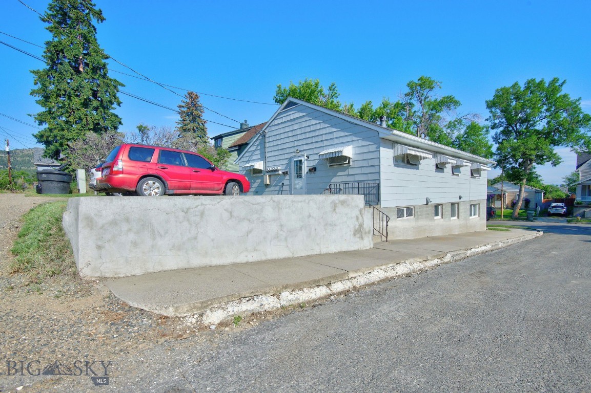 539 5th Avenue Property Photo 3