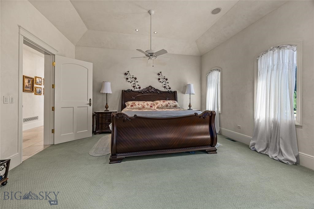 412802 Property Photo 26