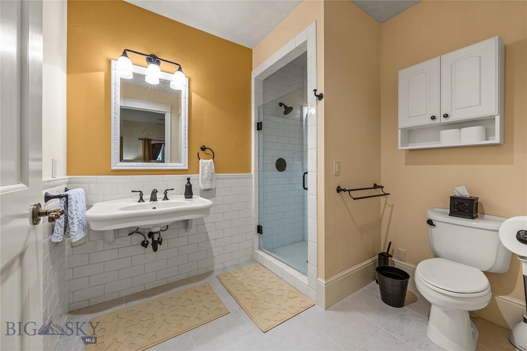 412802 Property Photo 32