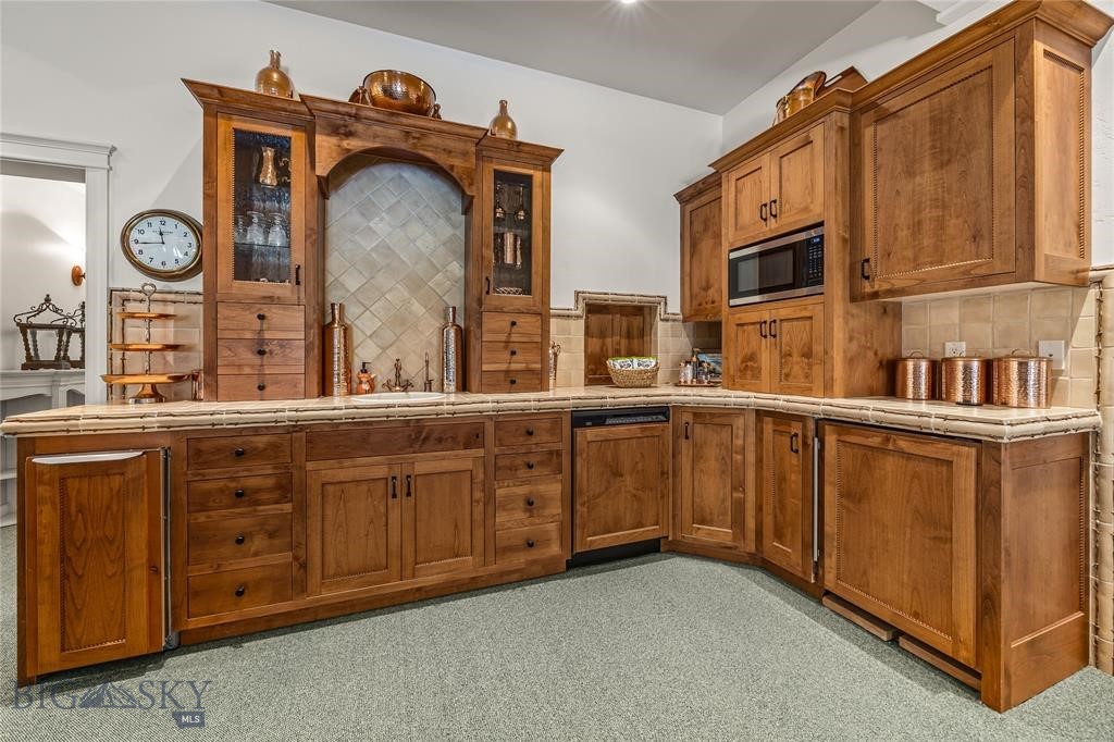 412802 Property Photo 36