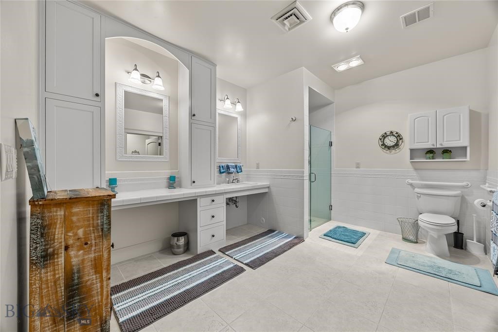 412802 Property Photo 44