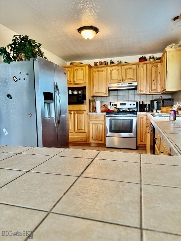 41 Handlos Property Photo 8