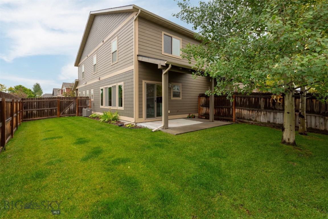 699 Rosa Way Property Photo 6