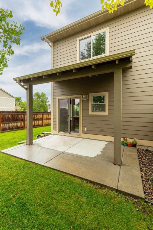 699 Rosa Way Property Photo 8