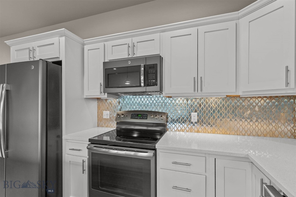 699 Rosa Way Property Photo 16